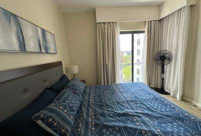 Serviced 1 Bed Apartment with En Suite in Riverside