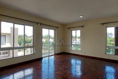 5 Bed House with En Suite in Lavington