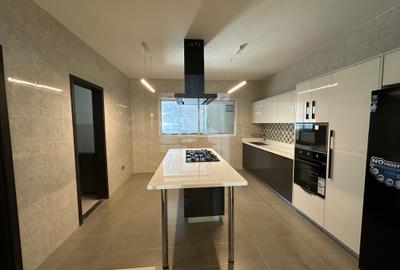 3 Bed Apartment with En Suite at Riverside - 3