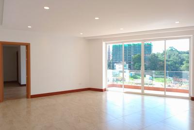 2 Bed Apartment with En Suite in Parklands