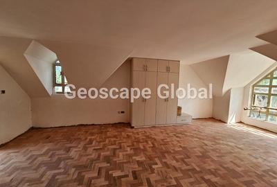 5 Bed Apartment with En Suite in Gigiri