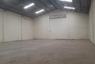 90,000 ft² Warehouse with Backup Generator in Mombasa Road