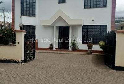 5 Bed Townhouse with Staff Quarters in Kilimani - 2