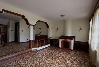 4 Bed Townhouse with En Suite in Lavington - 2