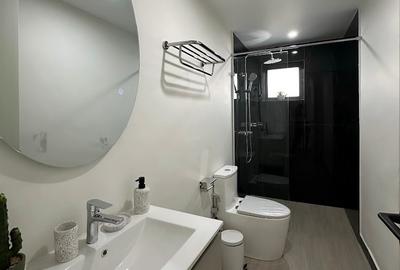 1 Bed Apartment with En Suite in Kilimani - 2