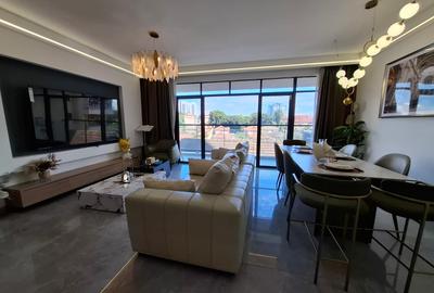 2 Bed Apartment with En Suite in Lavington
