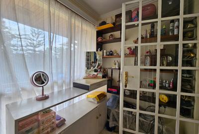 5 Bed Villa with En Suite in Karen - 4