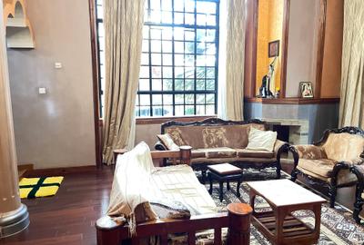 5 Bed Townhouse with En Suite in Lavington - 3