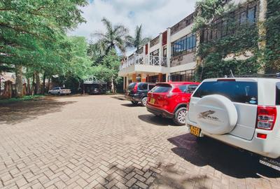 1,750 ft² Office with Service Charge Included in Lavington - 2