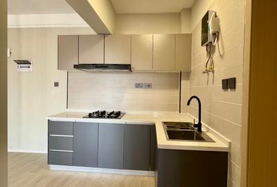 1 Bed Apartment with En Suite in Lavington - 2