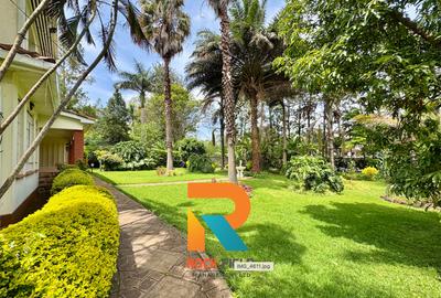 4 Bed House with En Suite at Off Un Avenue - 2