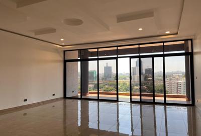 4 Bed Apartment with En Suite in Spring Valley