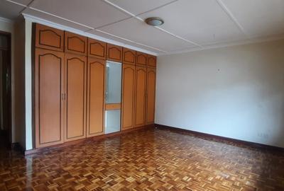 4 Bed Townhouse with En Suite in Lavington - 4