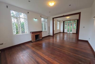 5 Bed Townhouse with Staff Quarters in Rosslyn - 2