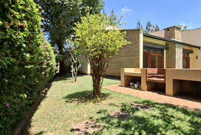 4 Bed House with En Suite in Runda - 3