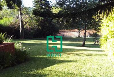 5 Bed Villa with En Suite in Gigiri - 3