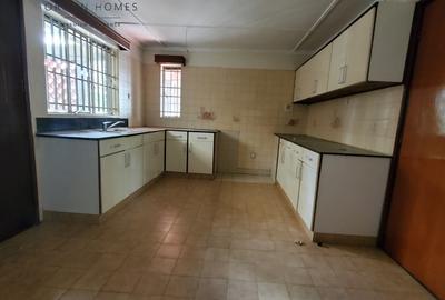 4 Bed Villa with En Suite at Kileleshwa