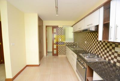 3 Bed Apartment with En Suite in Kileleshwa