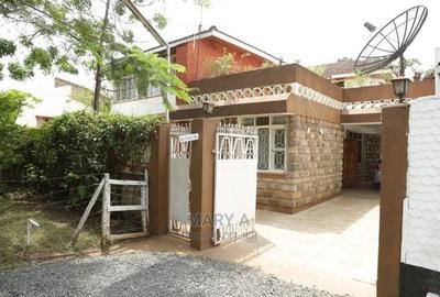 6 Bed House with En Suite at Milimani