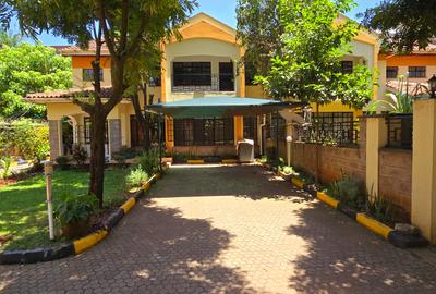 4 Bed Townhouse with En Suite at Lavington Green