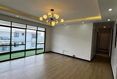 3 Bed Apartment with En Suite at Valley Arcade - 2