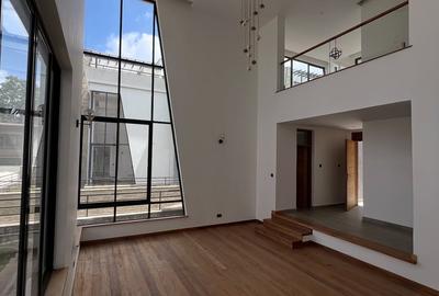 5 Bed Townhouse with En Suite at Maji Mazuri - 3