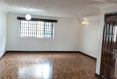 3 Bed Apartment with En Suite at Lantana Rd - 2