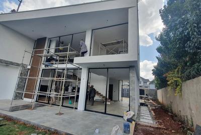 4 Bed Villa with En Suite in Runda - 3