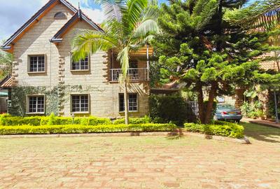 5 Bed Townhouse with En Suite at Lavington Green