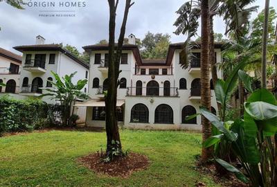 4 Bed Townhouse with En Suite at Riverside Drive - 2