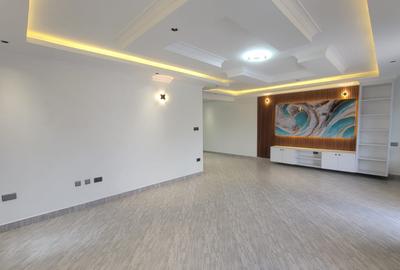 6 Bed House with En Suite in Membley
