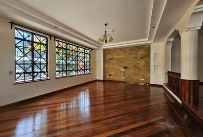 5 Bed Townhouse with En Suite in Kileleshwa - 3