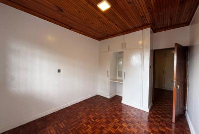 4 Bed Townhouse with En Suite in Lavington