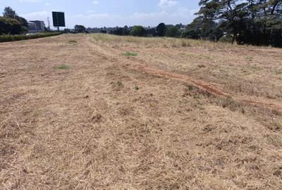 1 ac Commercial Property at Redhill Rd