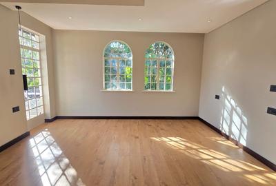 4 Bed House with En Suite at Runda