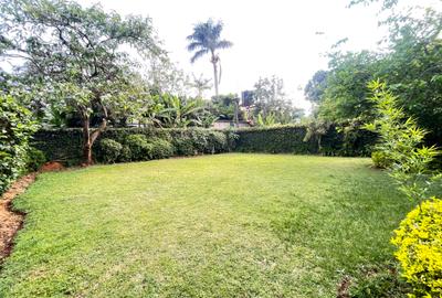 5 Bed Townhouse with En Suite in Lavington - 2