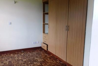 4 Bed Townhouse with En Suite in Kitisuru