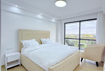 Serviced 2 Bed Apartment with En Suite at Westlands - 3