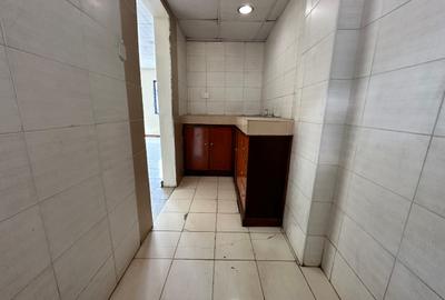 9,000 ft² Warehouse with Parking in Mombasa Road - 4