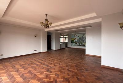 3 Bed Apartment with En Suite in Riverside - 3