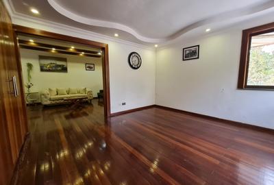 9 Bed Villa with En Suite in Westlands Area