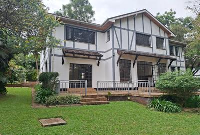 5 Bed Townhouse with En Suite at Rosslyn Lone Tree Estate Rd