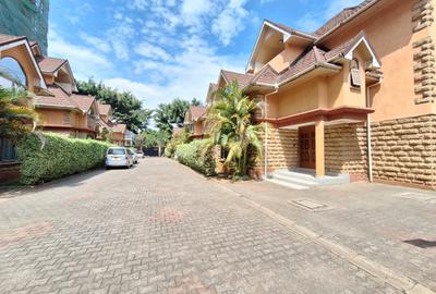 5 Bed Townhouse with En Suite at Lavington