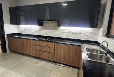 3 Bed Apartment with En Suite in Kileleshwa