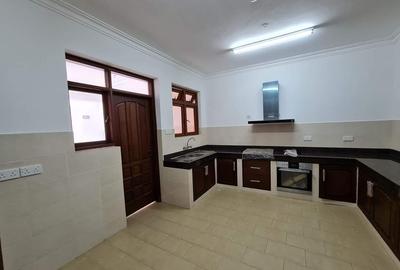 4 Bed Townhouse with En Suite at Mt Kenya Road