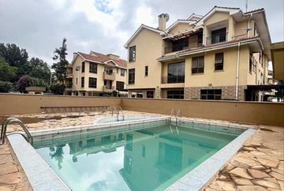 5 Bed Townhouse with En Suite in Lavington