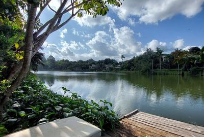 4 Bed House with En Suite in Nyari