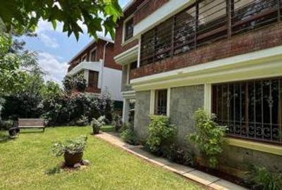 5 Bed Townhouse with En Suite at Shanzu Road