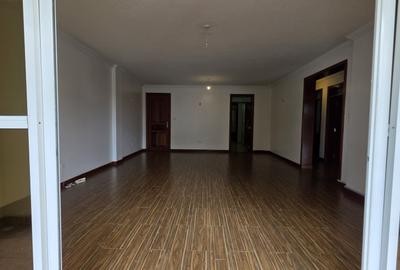 3 Bed Apartment with Swimming Pool at Riverside Drive