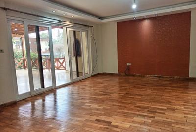 5 Bed Townhouse with En Suite in Lavington
